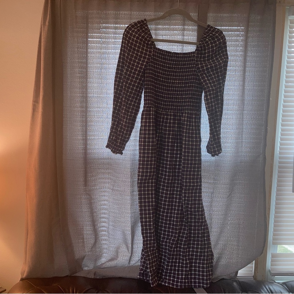 NWT Women's Checkered peasant style dress - Picture 9 of 12
